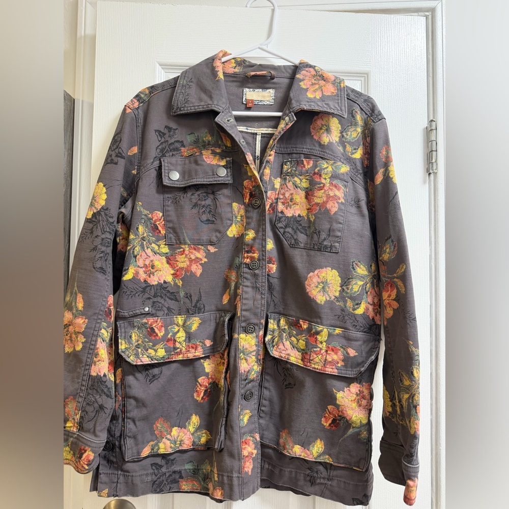 Pilcro Floral Utility Oversized Button-Down Shacket - Picture 4 of 8